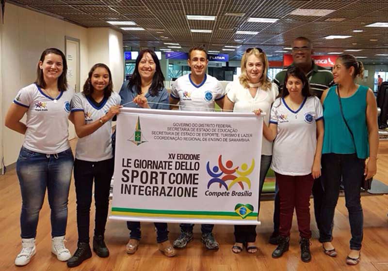 Delegação embarcando para Itália - Foto: divulgação