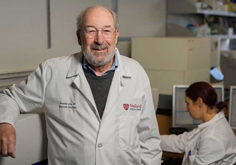 O professor Ron Levy, da Universidade de Stanford Foto: Steve Fisch