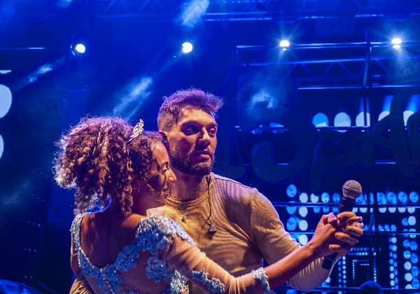 Lucas Lucco dança com debutante - Fotos: Studio Cerri