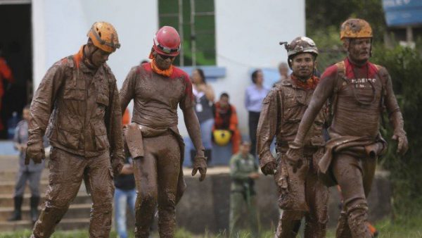 Bombeiros em Brumadinho - Foto: reprodução