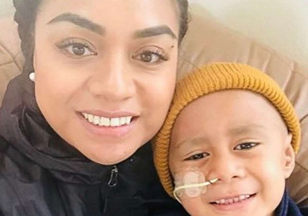 Salomon com a mãe Lutui Foto: Arquivo Pessoal