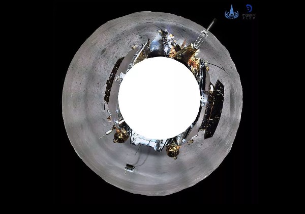 AUTORETRATO feito pela sonda chinesa Foto: Divulga&ccedil;&atilde;o