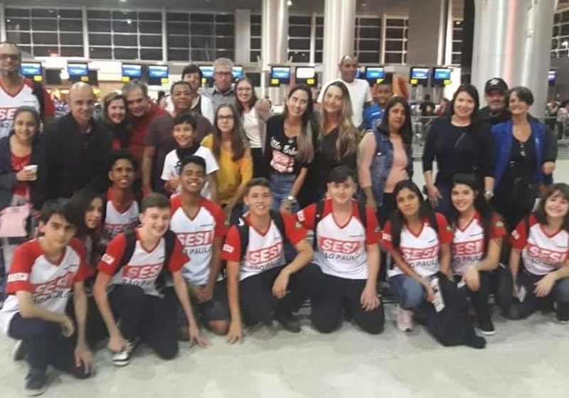 Equipe Robonáticos #7565 do Sesi São Paulo - Foto: Facebook