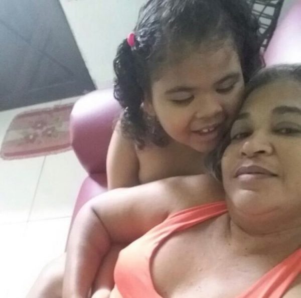Emilly e a mãe, Eliane - Foto: arquivo pessoal