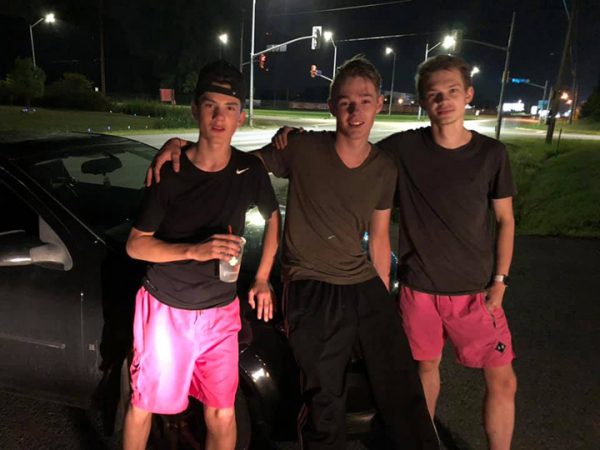Billy, Bailey e Aeron - Foto: reprodução / Facebook