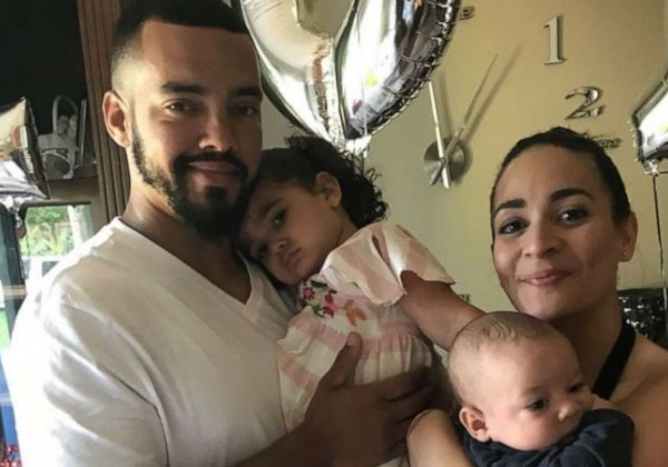 Alexandra Seba de Altamonte Springs, Florida com seu marido, Raymond Collet e os filhos Julian Sol, 1 e Jade, 3 Foto: Arquivo Pessoal