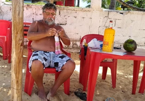 O crochê virou uma distração para João após um infarto Foto: instagram
