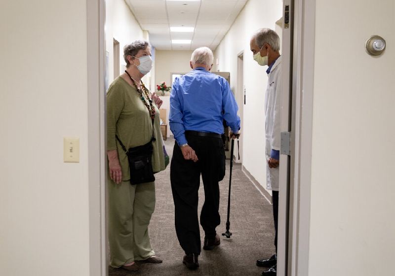 Henry Magendantz, que participa dos testes do remédio contra Alzeimer - Foto: Kayana Szymczak / NYT