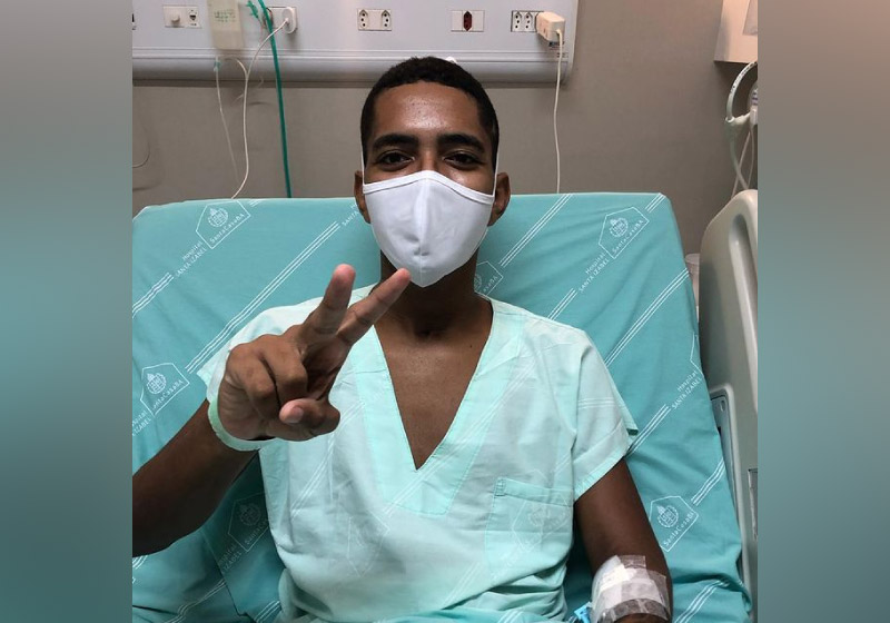 Fabrício tem 21 anos e possui uma doença genética rara. Ele criou uma vaquinha para comprar medicamentos que precisa - Foto: arquivo pessoal