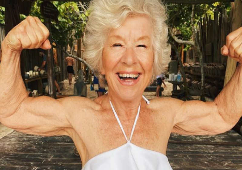 Joan MacDonald mudou a vida após cansaço ao subir as escadas Foto: @trainwithjoan