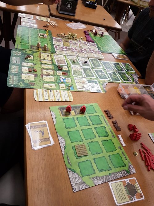 Um dos jogos do Care On Board - Foto: divulgação